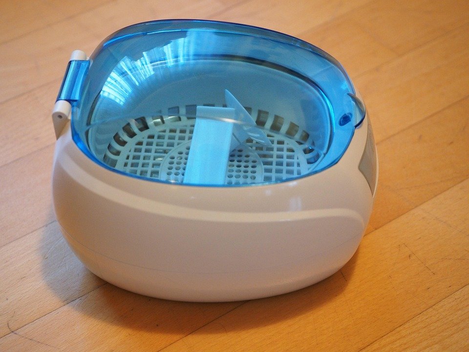 ultrasonic cleaner 609651 960 720 You are currently viewing Unlock Cleaning Excellence with an Ultrasonic Cleaner: A Comprehensive Guide