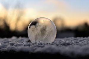Read more about the article Mastering Spherical Lens Polishing: Essential Techniques & Tips